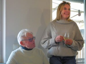 DSCN2636_R Vater und Tochter beim Neujahrsempfang 2025. Sie haben schon viele Regatten zusammen hervorragend gesegelt.