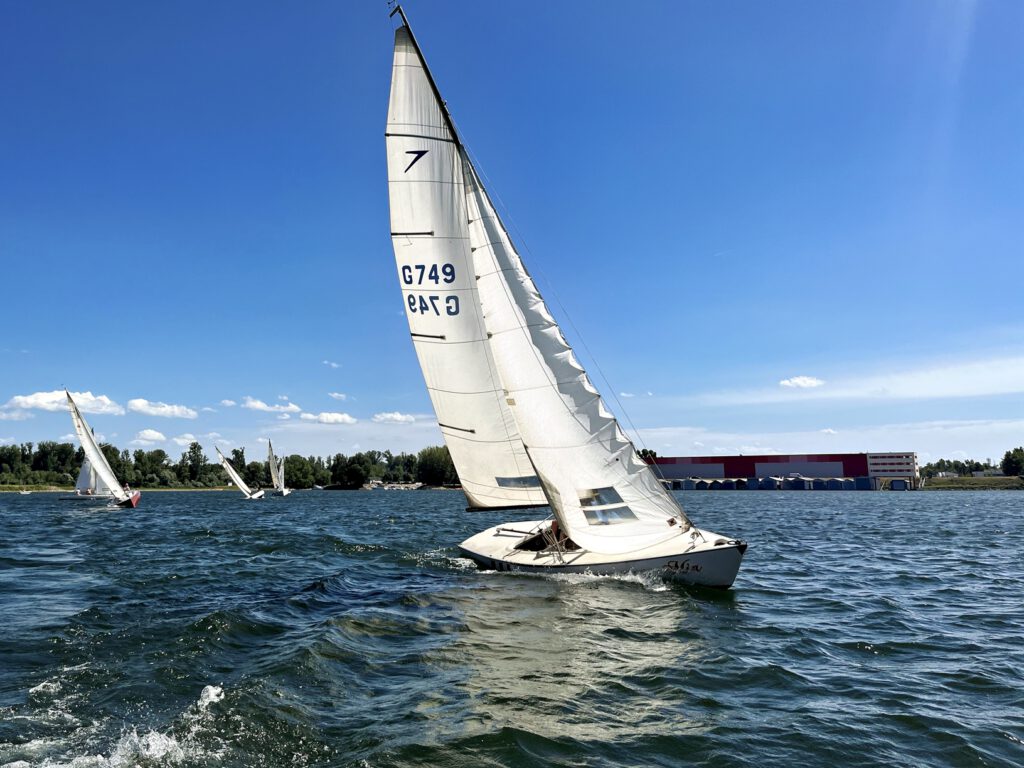 Welle, Wind und zügige Fahrt...
