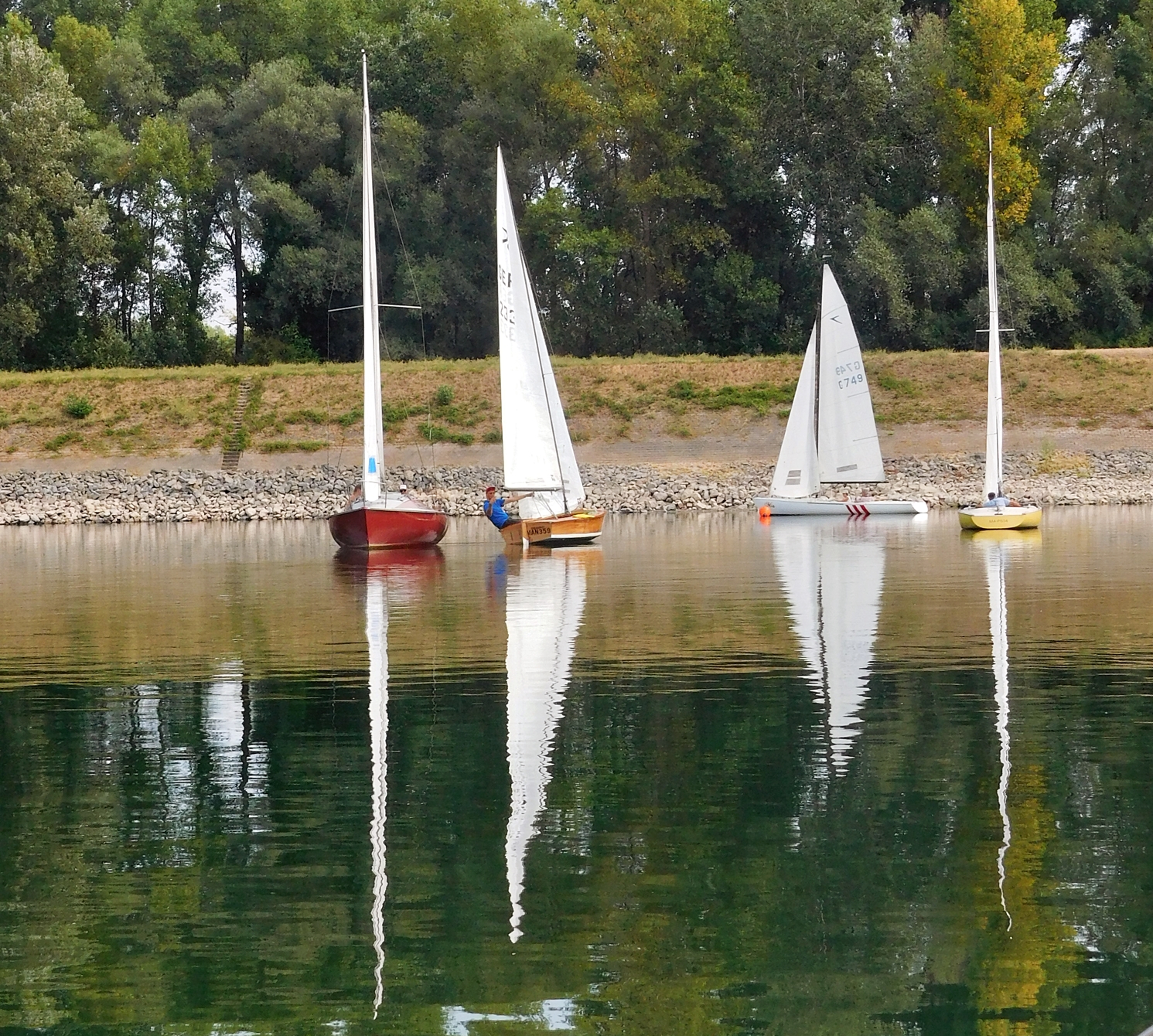 Kaum Wind macht die Spiegelungen möglich